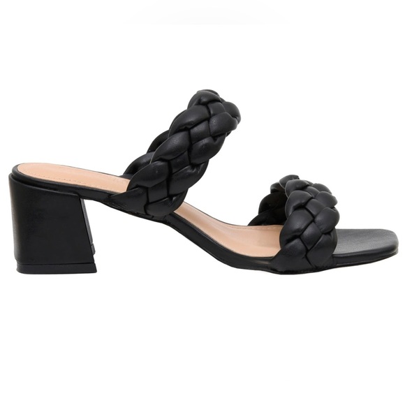 Braided‎ Black Sandals - Picture 2 of 5